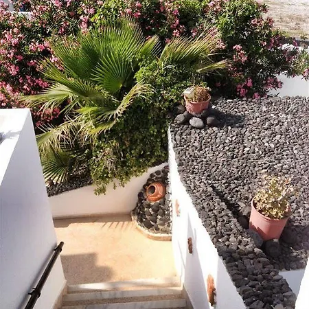 Livadaros 2* Karterados (Santorini)