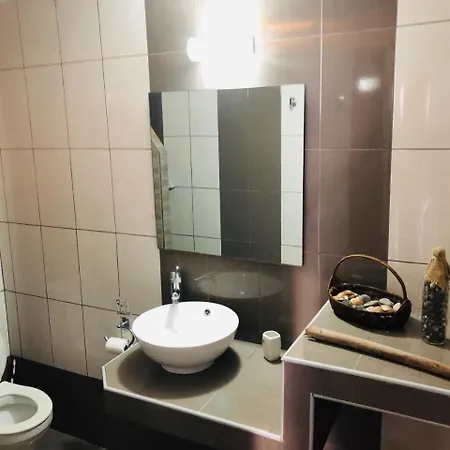 Livadaros 2* Karterados (Santorini)