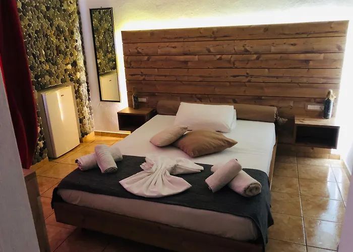 Pensionat Livadaros Karterados (Santorini)