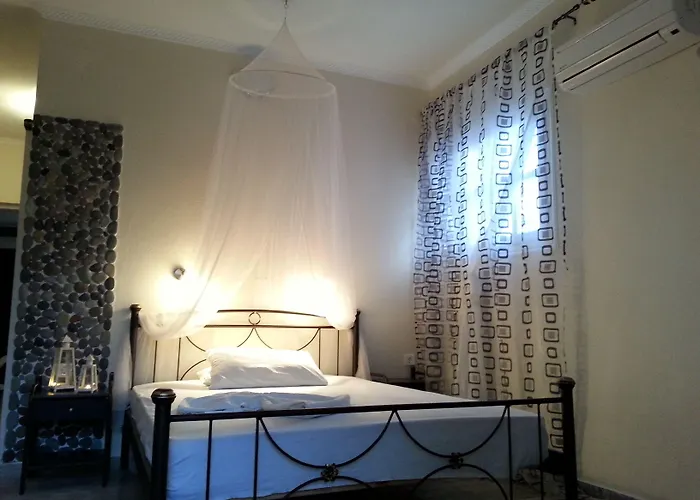 Livadaros Гостевой дом 4*