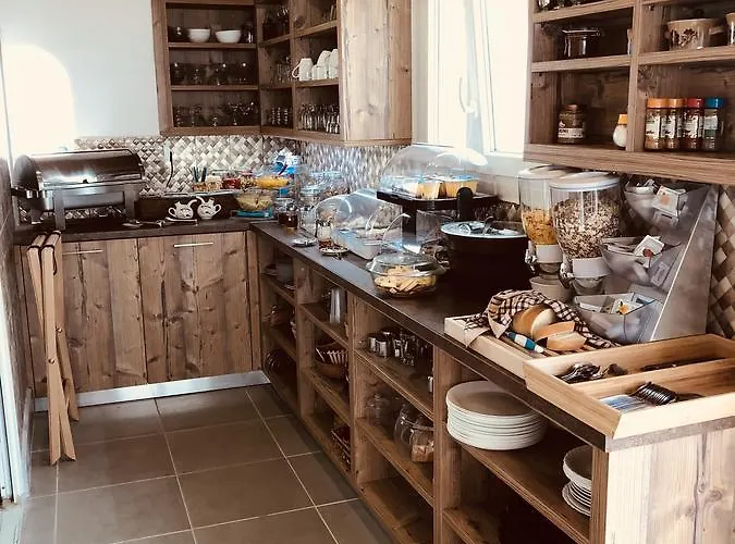 Pensionat Livadaros 4*