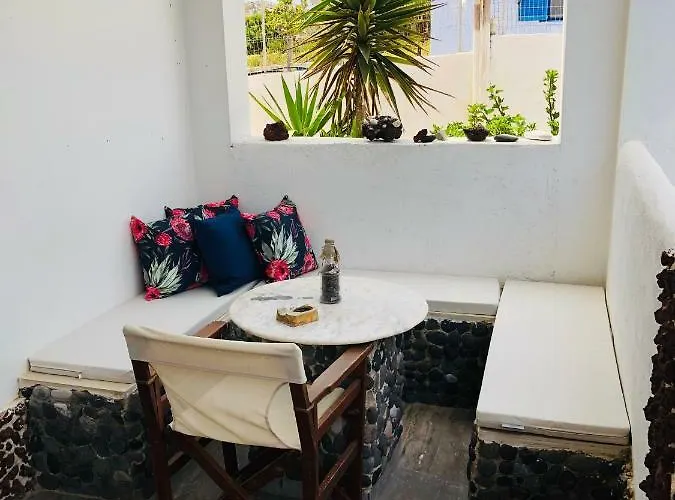 Livadaros Karterados (Santorini)