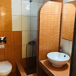 Pensión Livadaros 3*
