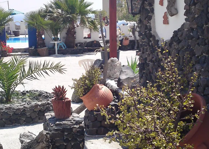 Livadaros Pensión Karterados (Santorini)