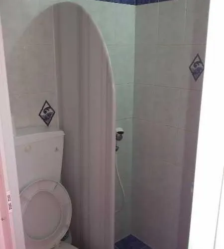 Livadaros Pensión Karterados (Santorini)